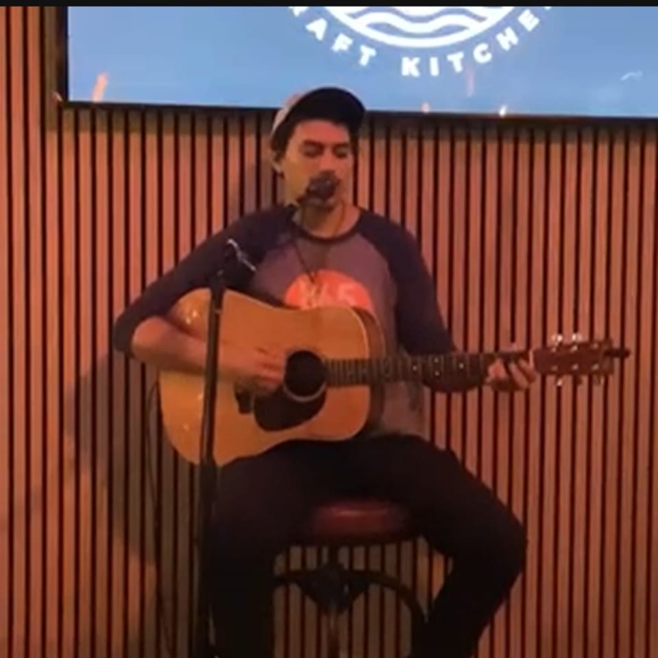 Jonah Tran: Top 40's Acoustic Pop
